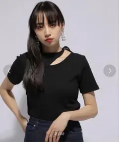 HARE アシンメトリックネックデザインスリットT