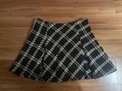 ダイヤチェック柄ツイードフレアミニスカート