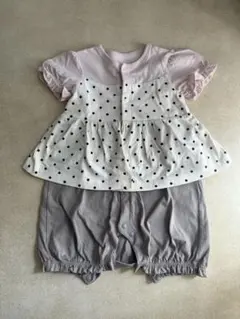 【GU】フリル袖ドット柄ロンパース