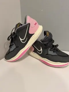 Nike カイリー バスケットシューズ ブラック/レッド/ホワイト25.5cm