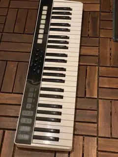 iRig Keys I/O 49 MIDIキーボードのサムネイル