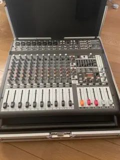 Behringer EUROPOWER PMP4000 パワードミキサー セットのサムネイル