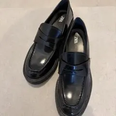 ZARA 厚底ローファー ブラック　美品のサムネイル