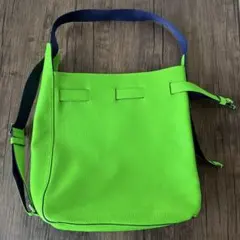 ECCO 蛍光グリーン ショルダーバッグのサムネイル