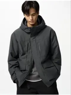 ユニクロ　ハイブリッドダウンパーカ