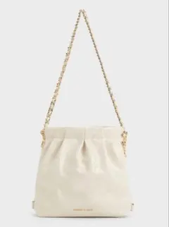 CHARLES & KEITH（チャールズ＆キース）チェーンバッグ　クリーム