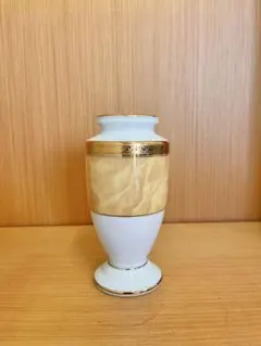 kw様専用　Noritake 亜麻色の花瓶のサムネイル