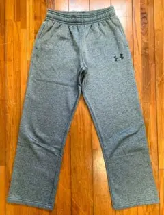 Under Armour グレー ルーズフィットジャージ　140〜150サイズ