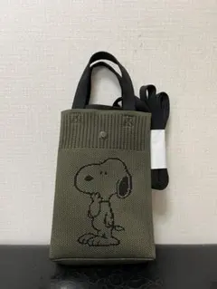 PEANUTS スヌーピー スマホショルダーバッグ ニット素材　未使用