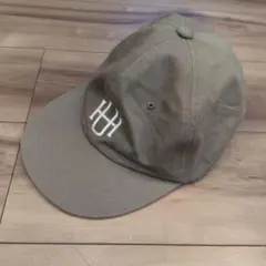 美品 UNNAMED HEADWEAR　ベースボールキャップ ベージュ 刺繍ロゴのサムネイル