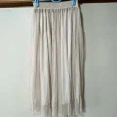 チュールスカート ロングスカート スカート プリーツ　ベージュ　春服　フレア