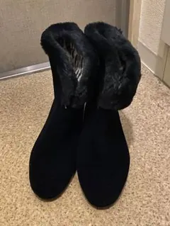 ❤︎ブラックのファー付きショートブーツです❤︎限界価格です。