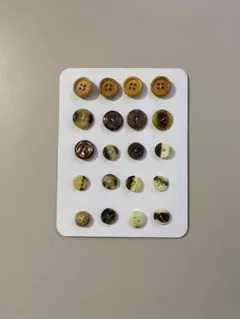 ボタン ブラウン