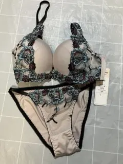 Item thumbnail for item f001e410-9366-4b2b-8598-323d077d360b