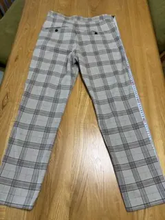 H&M チェック柄 スラックス パンツのサムネイル