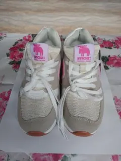 MOZ:スニーカー(ベージュ/ピンク、サイズ24cm)