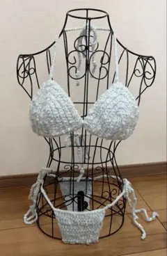 Item thumbnail for item f86bfe5c-aa0d-4309-bf01-18fd30bda267