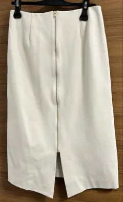 未使用品！Loungedress タイトスカー　アイボリー　M