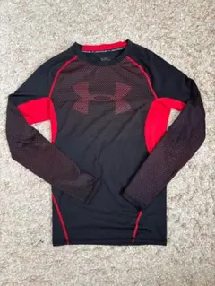 【美品】UNDER ARMOUR 長袖Tシャツ