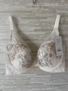 C85」トリンプ プレミアム ゴールドレーベル4005 ブラジャー