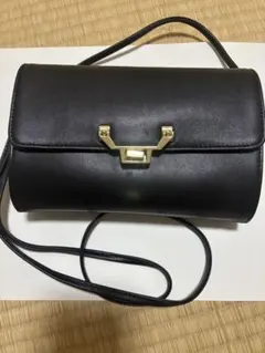 本革 ブラック レザー ショルダーバッグ 斜めがけ ゴールド金具