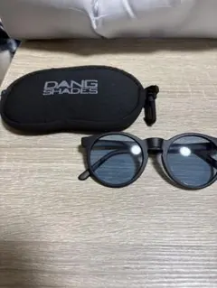 DANG SHADES ブラック ラウンドサングラス ケース付きのサムネイル