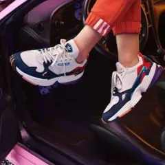 adidas Falcon スニーカー　23.5㎝　アディダス　ファルコン