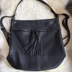 ear PAPILLONNERブラックオールレザー2weyバッグ タッセル付き