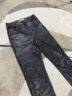 ZARA ザラ ストレッチ フェイクレザー スキニーパンツ