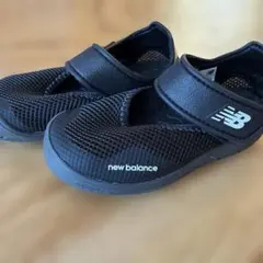 あーちゃん 様専用　new balance 16センチ　キッズサンダルブラック