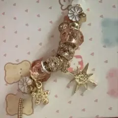 ピンクのビーズブレスレット 星形チャーム付き