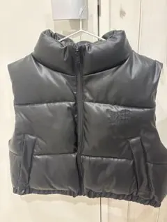 黒 合成皮革 ダウンベスト