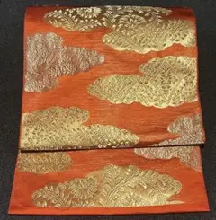 【新品級美品】正絹　名古屋帯　金糸　刺繍入り　昭和レトロ　テーブルランナー　生地
