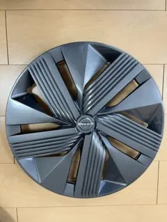 Nissan ダークグレー ホイールカバー 4枚セットのサムネイル