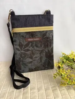 ハンドメイドスマホショルダーバッグ