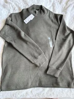 ユニクロ XL オリーブグリーン 長袖Tシャツ & ハーフソックス