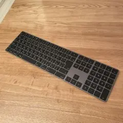 Apple Magic Keyboard（テンキー付き）- 日本語（JIS）