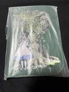 ヒグチユウコ×ディズニー　アリス☆マスクポーチ☆のサムネイル