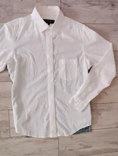 【格安】COMME CA ISM 長袖シャツホワイトSサイズ【激安】コムサイズムのサムネイル