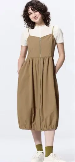 GU ジーユー　フロントジップ　バブルヘムワンピース