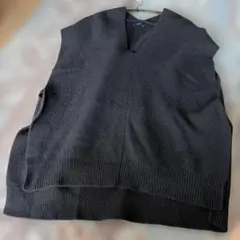 SHIPS ブラック Vネック ニットベスト