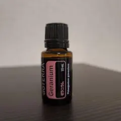 doTERRA Geraniumゼラニウム エッセンシャルオイル 15ml - メルカリ