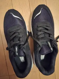 値下げ YONEX ブラック スニーカー SHW123 23.5のサムネイル