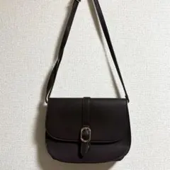 ショルダーバッグ　ブラウン