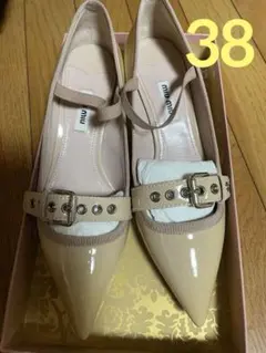 【週末SALE】miu miu ポインテッドトゥ ハイヒール　38のサムネイル