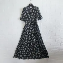 styling/ 　スタイリング　カシュクールワンピース　神崎恵さん着用