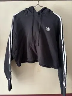 ブラック パーカー