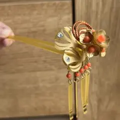 髪飾り　かんざし　花飾り　ゴールド