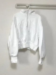 ホワイト ハイネック スウェット