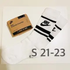 ＊新品1足黒＊NIKE 21-23 ナイキ エッセンシャル クルーソックス